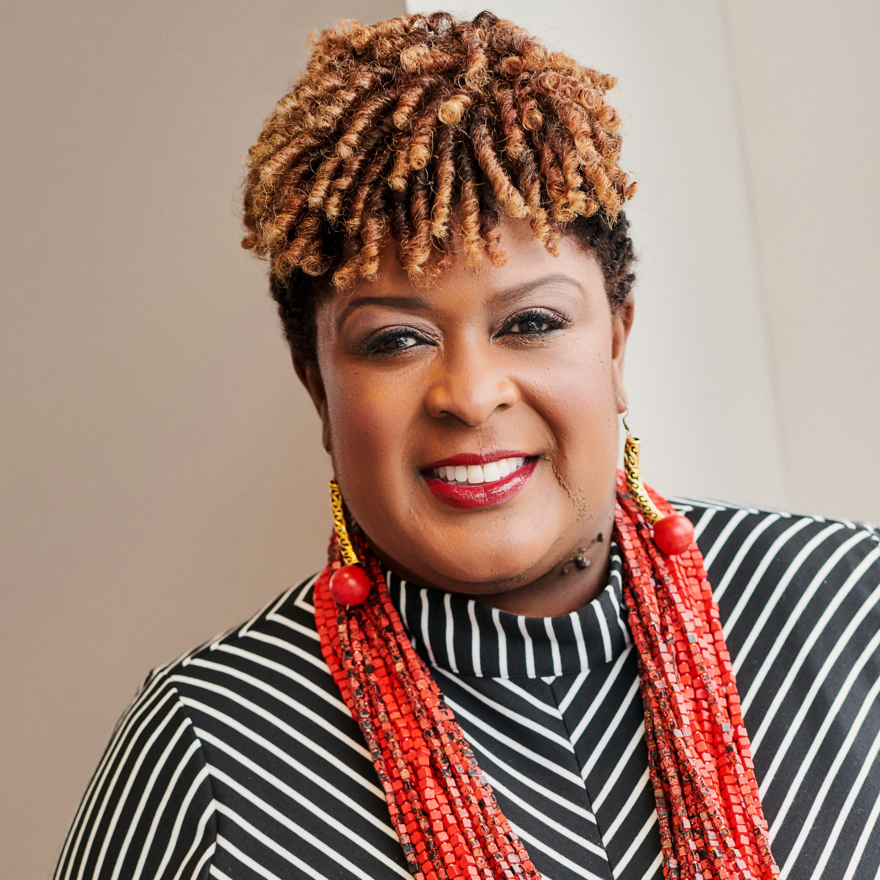 DR LISA HERRING