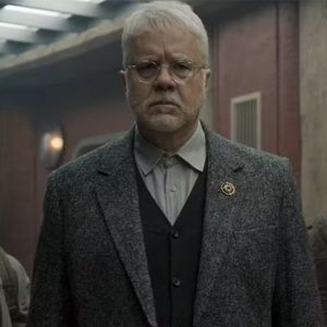 Tim Robbins on 'Silo'