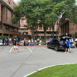 Freshmen moving in for Year 1 at University at Buffalo