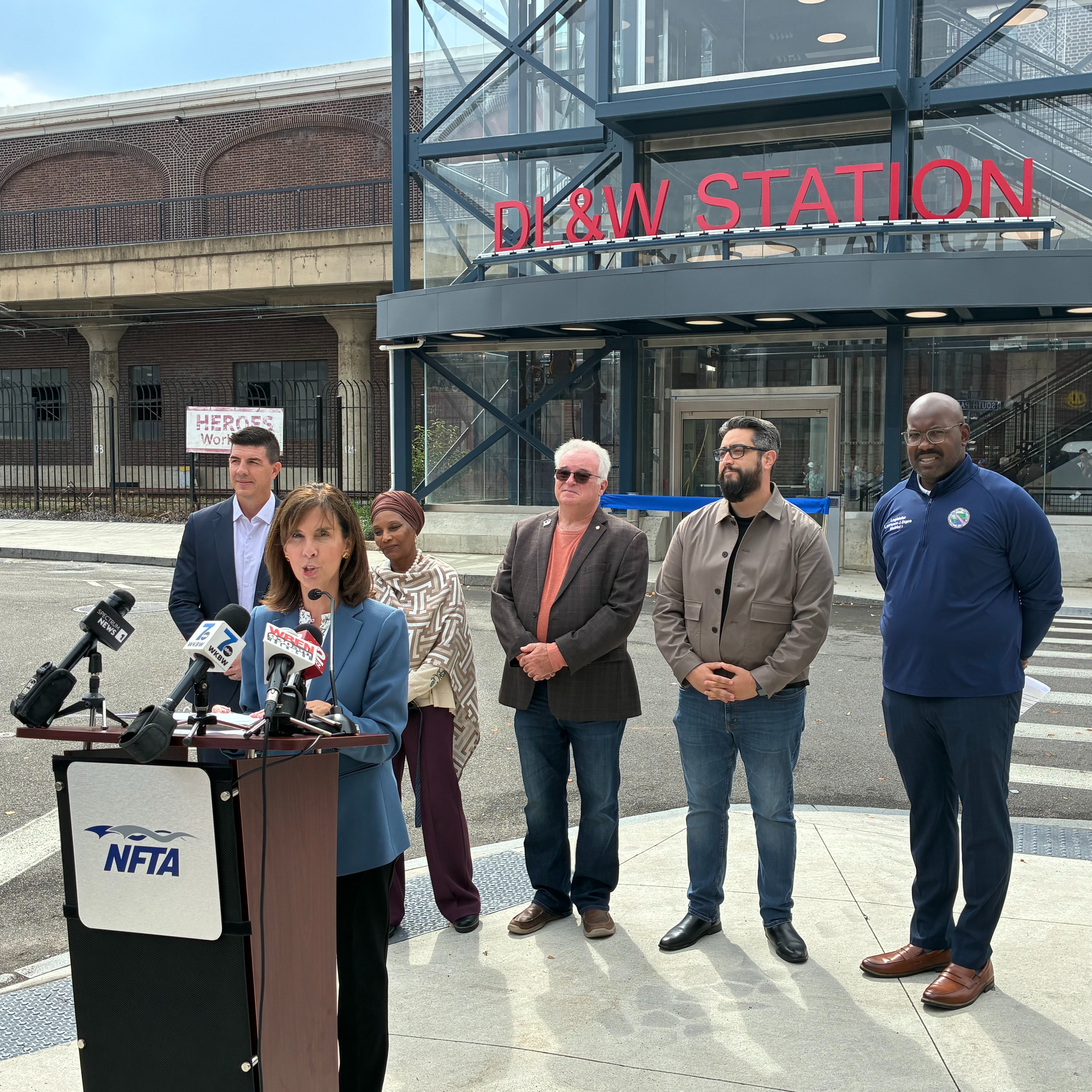 NFTA cuts the ribbon for the DL&W Skydeck
