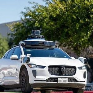 WBBM Noon Business Hour - Robotaxis