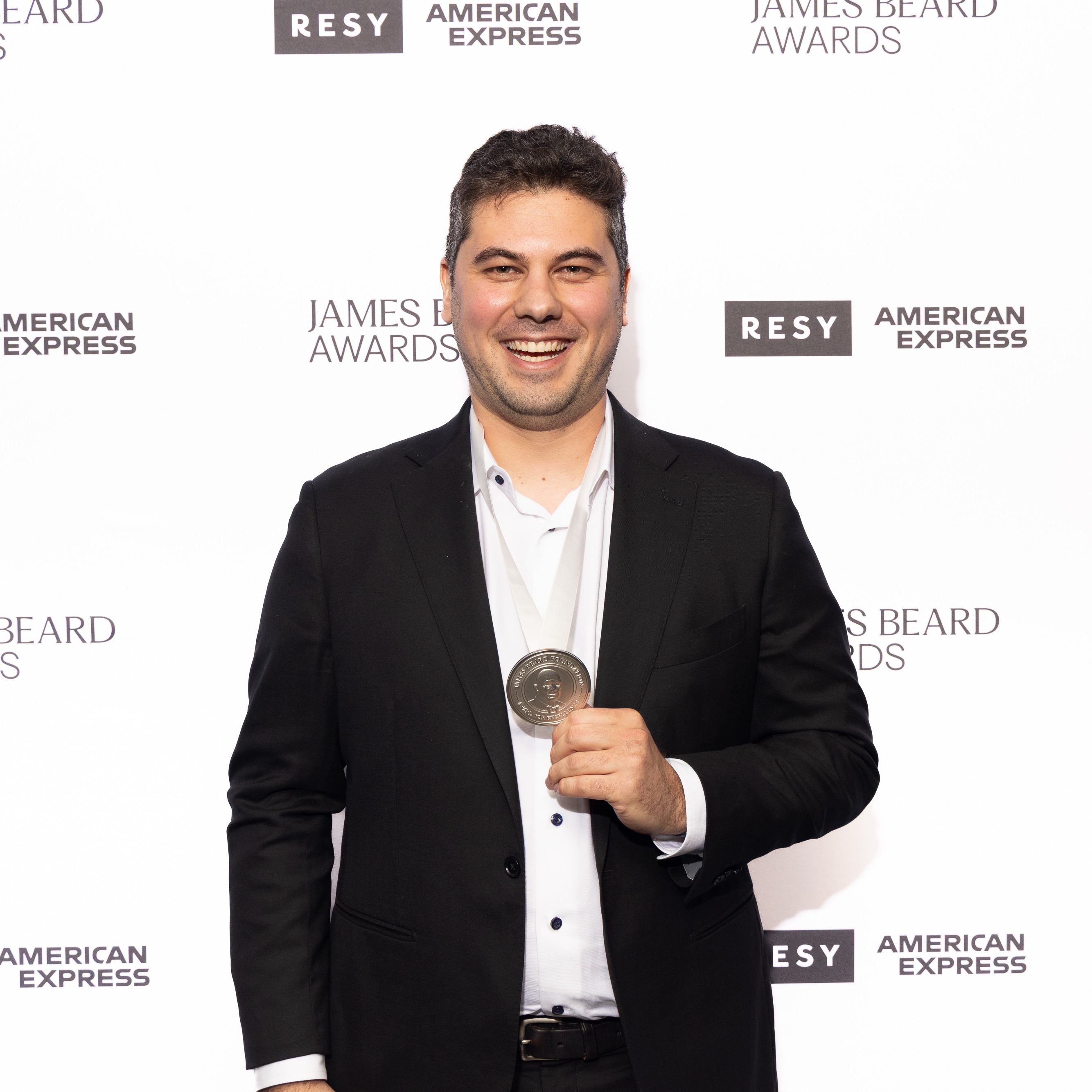 Chicago chef wins James Beard Award