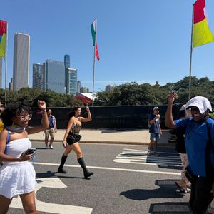 Lollapalooza festival goers share excitement for day one of festival: "It's like nothing else"