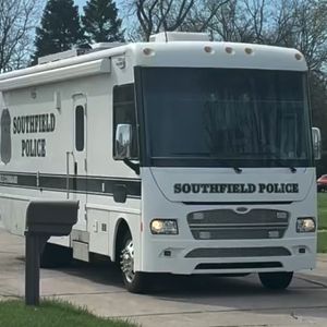 Southfield barricaded situation ends peacefully