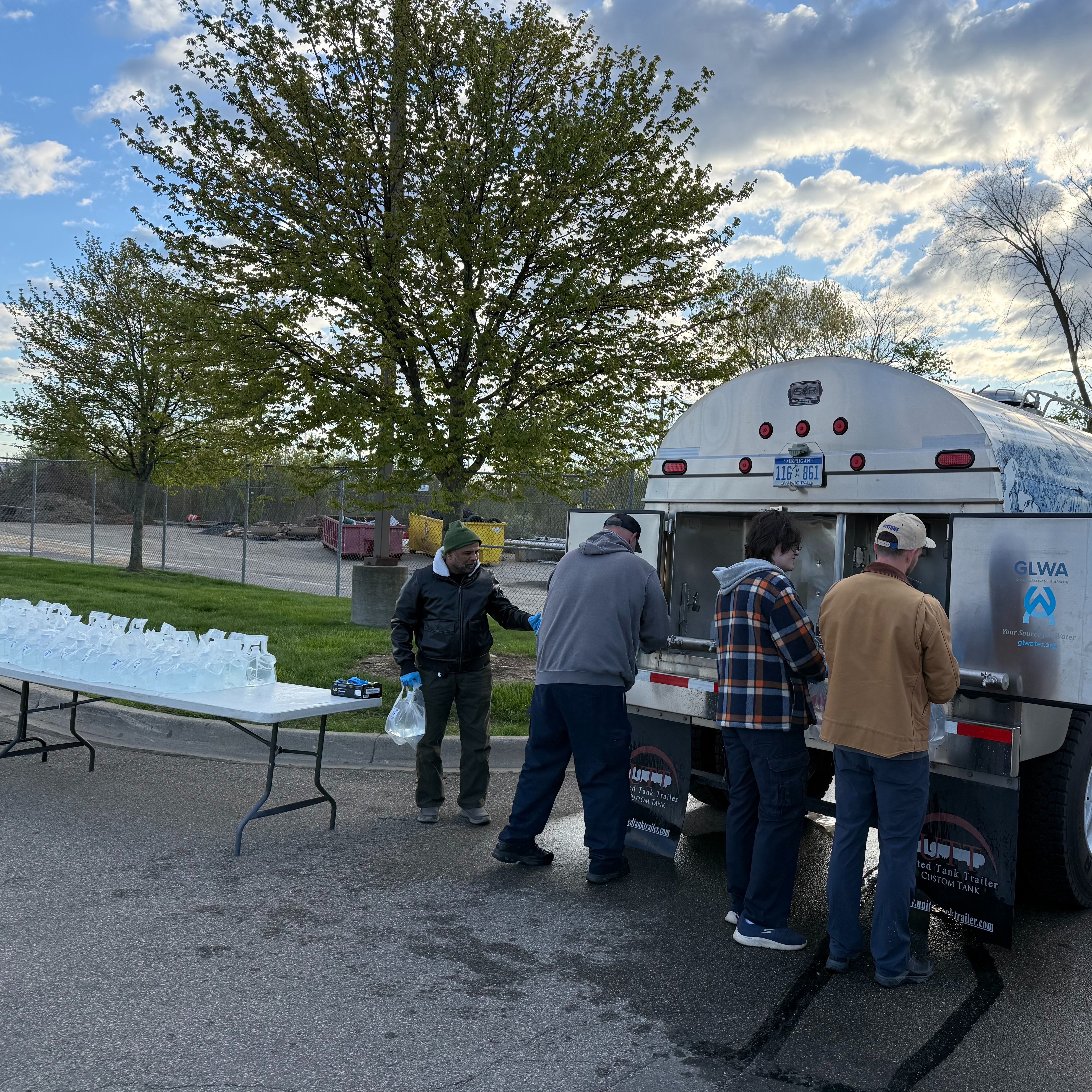 Water emergency update: Residents pick up water, damage pipe removed