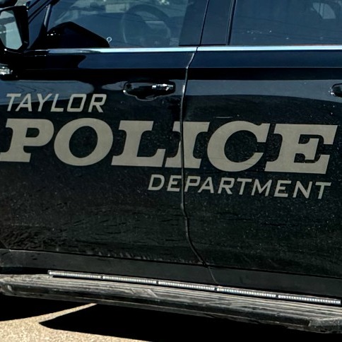 Taylor police look for boyfriend who lived with dead girlfriend for days