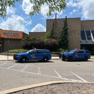 2 dead, 1 wounded after shooting at Fairlane mall in Dearborn