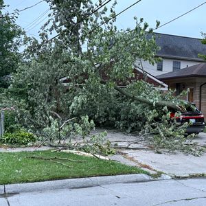 Thousands of Metro Detroiters have no power following Friday storms