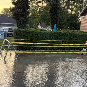 Detroit neighborhood flooded after car hits fire hydrant