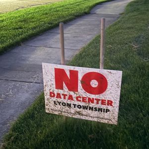 Data center debate takes center stage in Lyon Township