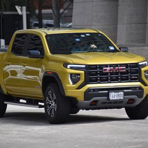 The mid-size pickup segment is getting flooded
