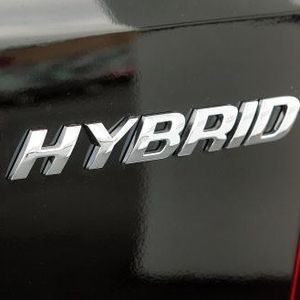 High gas prices lead to jump in sales of hybrid used vehicles
