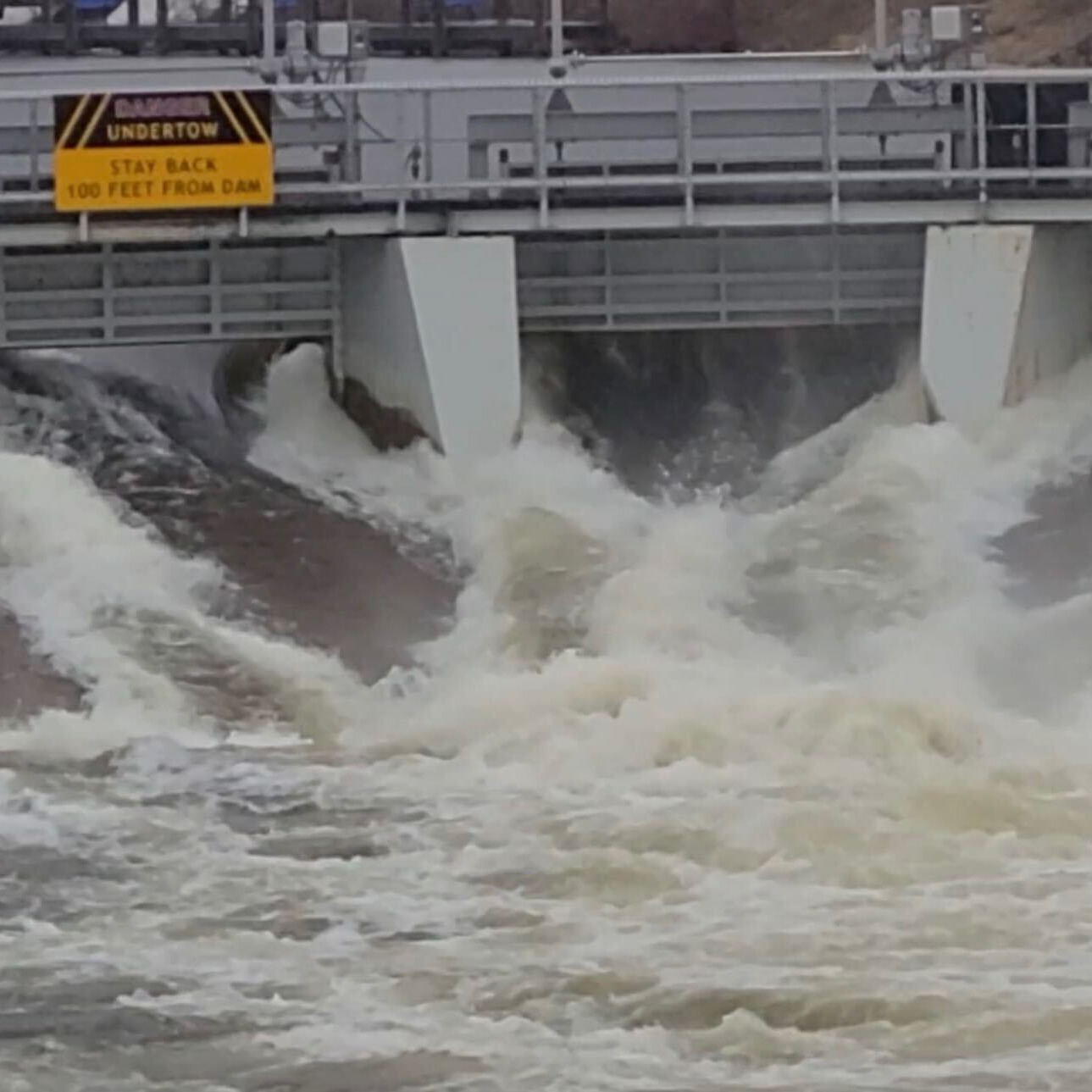Rushing water, floating docks, debris, danger in Cheboygan due to flooding