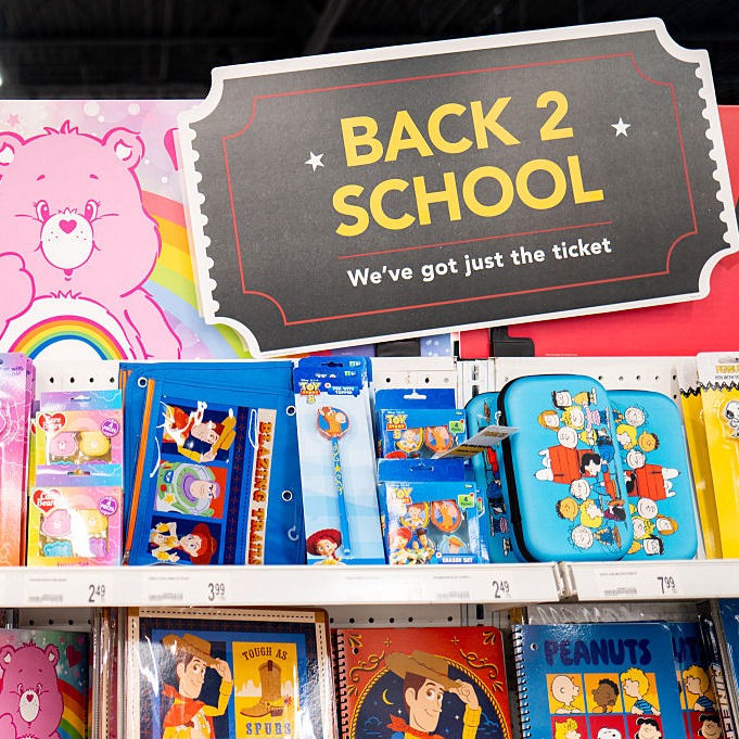 Back to school: Parents expect to spend nearly $900 per child, poll finds