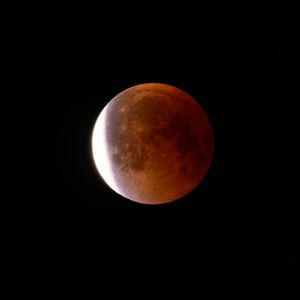 Lunar eclipse will turn moon red this week
