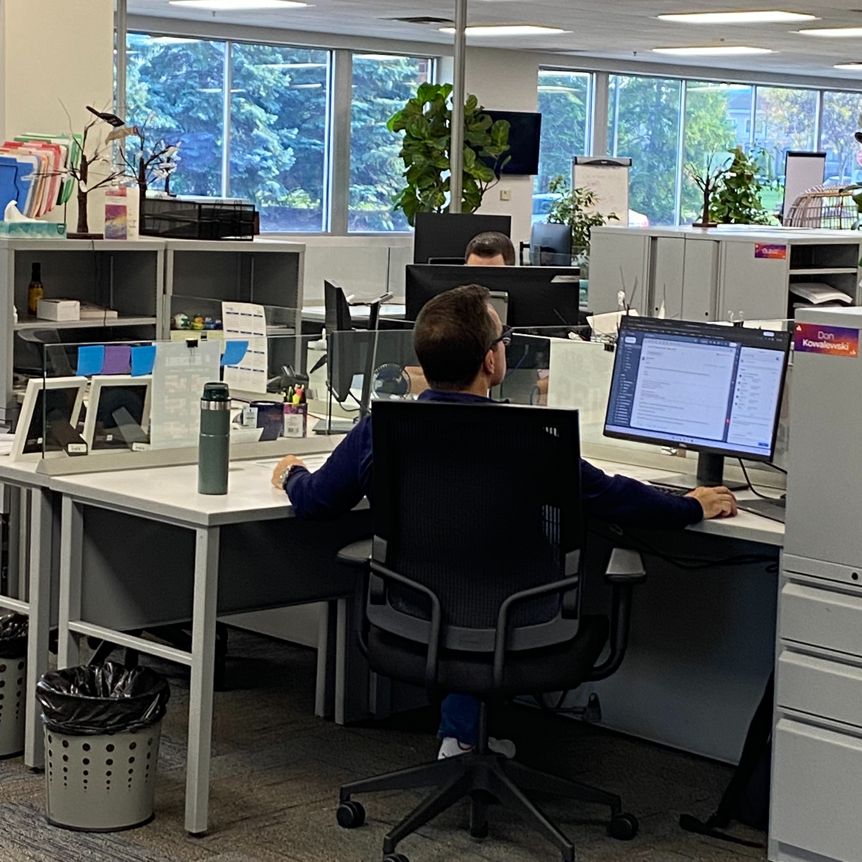 Workplace etiquette affects co-workers, how do you protect yourself