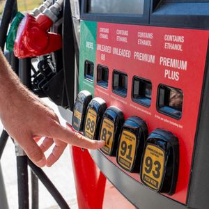 Gas prices drop to $4.69 a-gallon average in Michigan