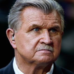 Wayne Fontes remembers Mike Ditka