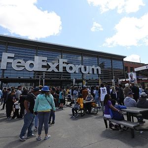 FedExForum lease expected in near future accord. to DM report--J&J discuss the news on 92.9 FM ESPN