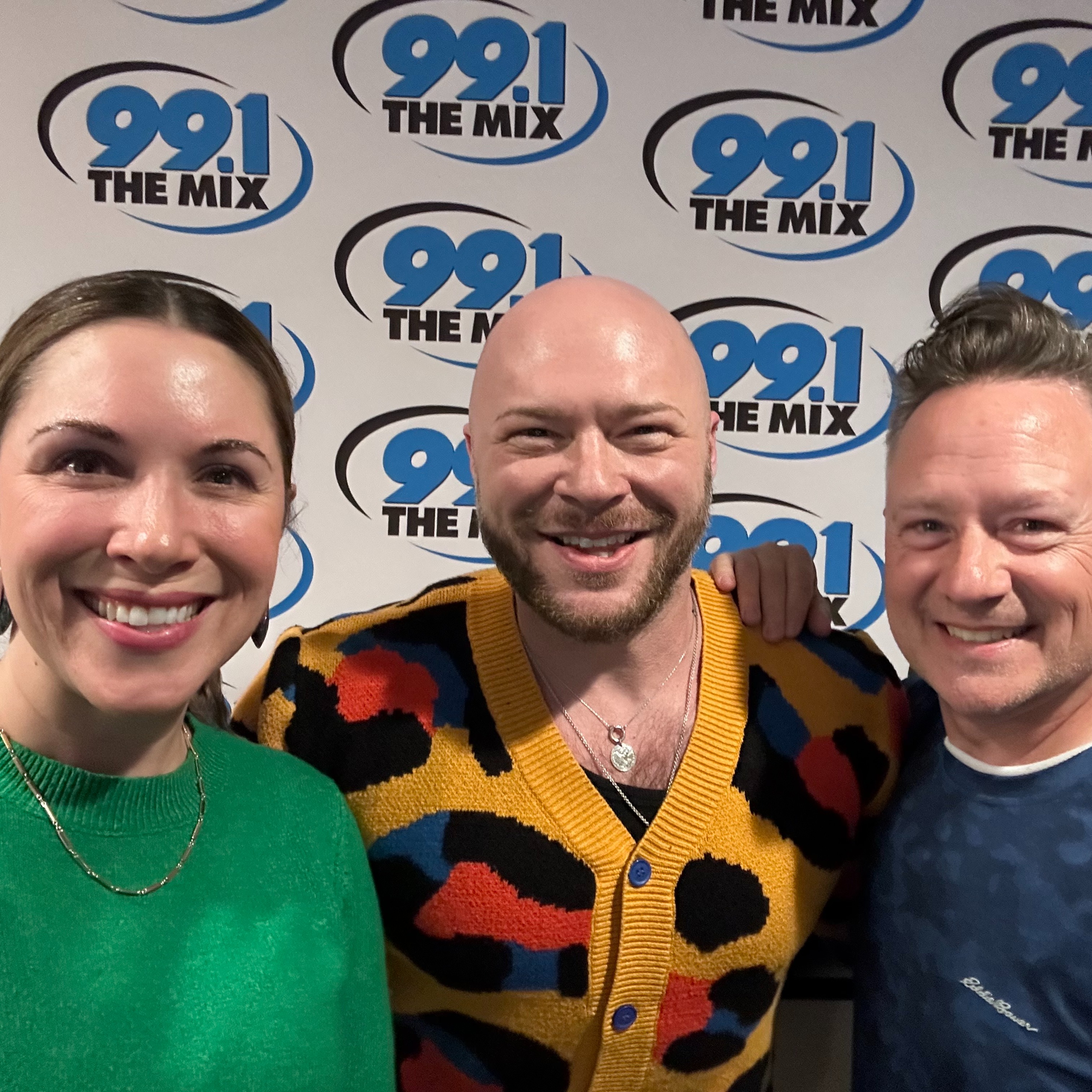 The incredible reveal: her boyfriend Chris is here with Medium Travis Holp!!