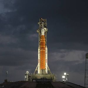 Back to the moon: Former WCCO Meteorologist Mike Lynch says NASA technology is light years ahead of last moon mission