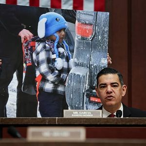 CBS News Exclusive Interview: Liam Conejo Ramos, the little boy detained by ICE agents in Minnesota