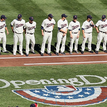 Another win! Twins sweep Detroit