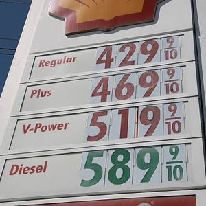 Experts are warning that the price of gasoline will keep going up