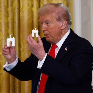 A federal commission has approved the design concept for President Trump's vision for a Triumphal arch