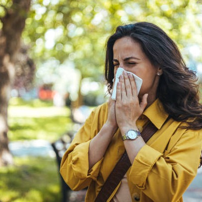 The spring allergy season is causing symptoms to persist longer and potentially be more severe