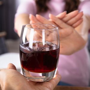 "A Closer Look" with Laura Oakes: Fewer adults than ever before are drinking alcohol
