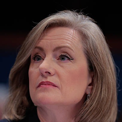 GOP governor's race narrows as state Rep. Kristin Robbins drops campaign