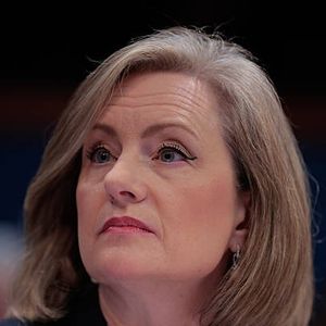 GOP governor's race narrows as state Rep. Kristin Robbins drops campaign