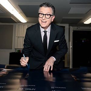 "Late Show" airs final episode as Stephen Colbert signs-off
