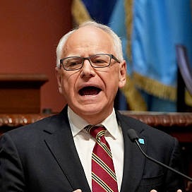 Gov. Walz: The process of returning an ICE agent arrested in Texas for Minneapolis shooting is underway
