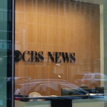 Former "60 Minutes" correspondent Scott Pelley details how CBS executive pressured him to change stories