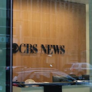 Former "60 Minutes" correspondent Scott Pelley details how CBS executive pressured him to change stories