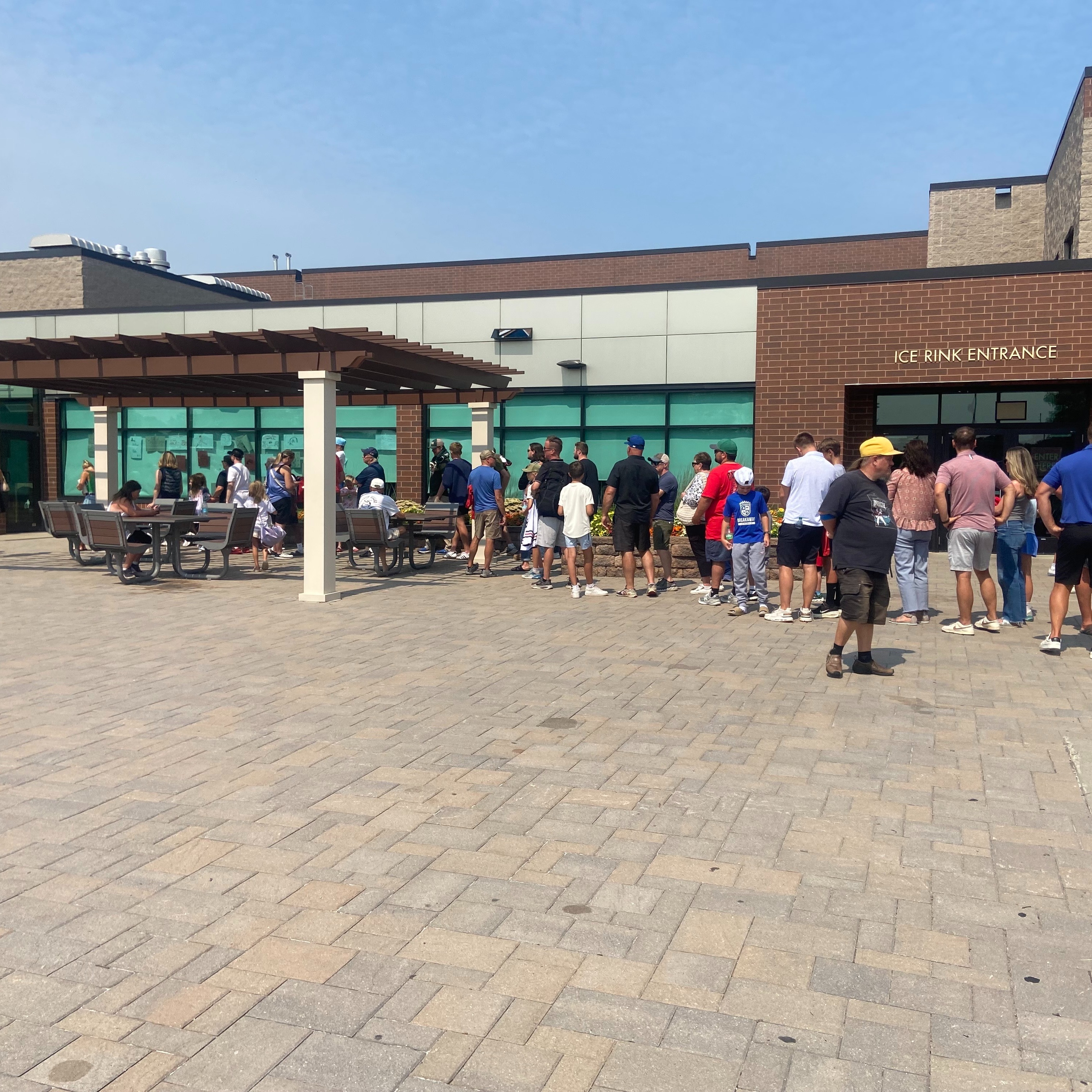 Fans flock to Eden Prairie to get a peak at Lord Stanley's Cup