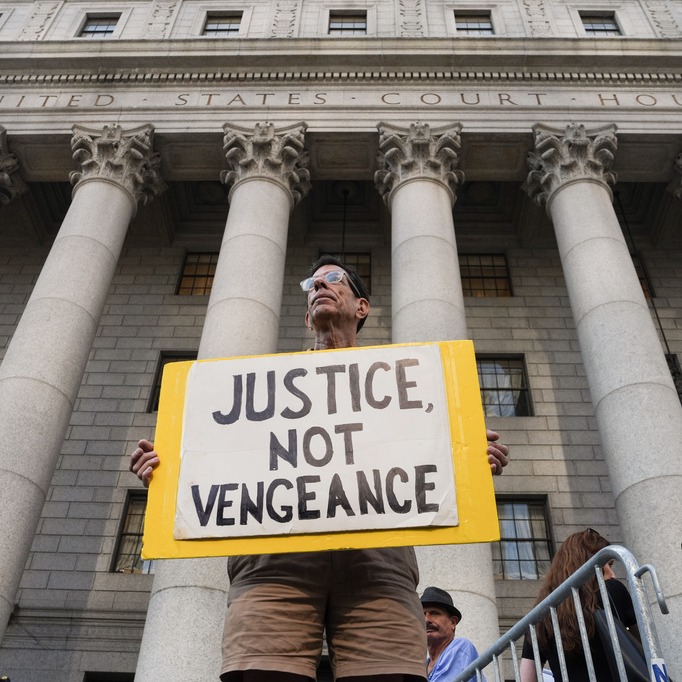 Luigi Mangione is pleading guilty to killing Minnesota-based UnitedHealthcare CEO