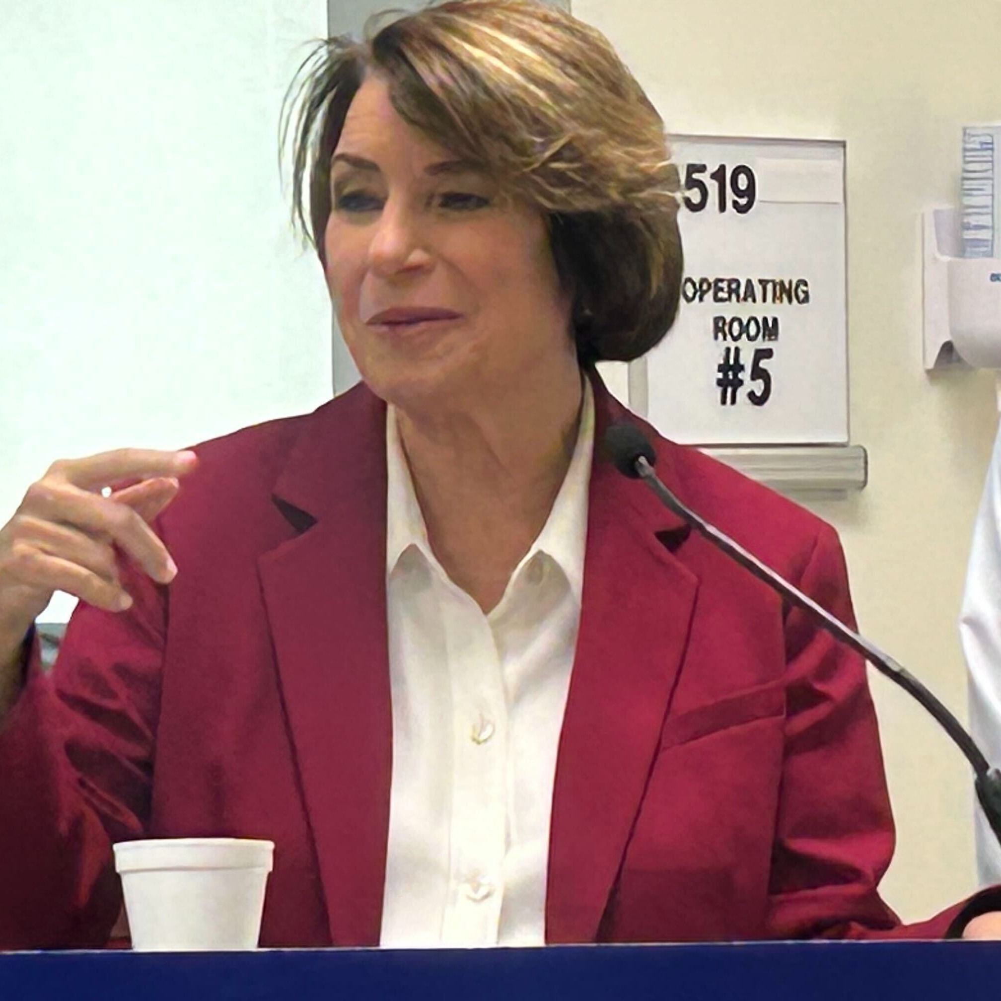 Sen. Klobuchar unveils plan for a major healthcare overhaul amid bid for the governorship