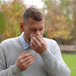 Achoo! Pollen counts are very high in the Midwest - here's how you can battle your fall allergies