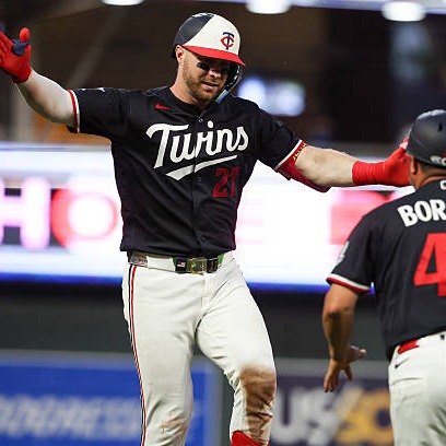 The Twins put up a 10-spot in the 6th inning during 15-2 rout of Tigers