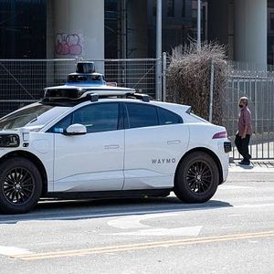 Minneapolis City Council passes ordinance for "monitors" in Waymo - but mayor says he'll veto it