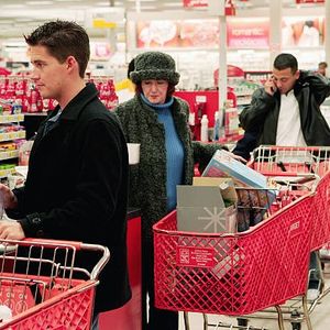 Holiday Shopping: Retail sales expected to surpass last year but hiring is down