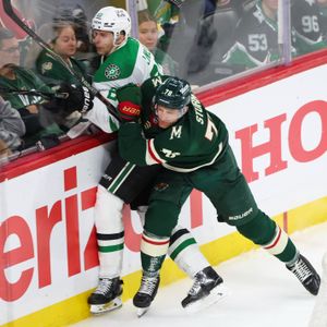 Wild's Nico Sturm hospitalized after taking puck to the head in Vegas win