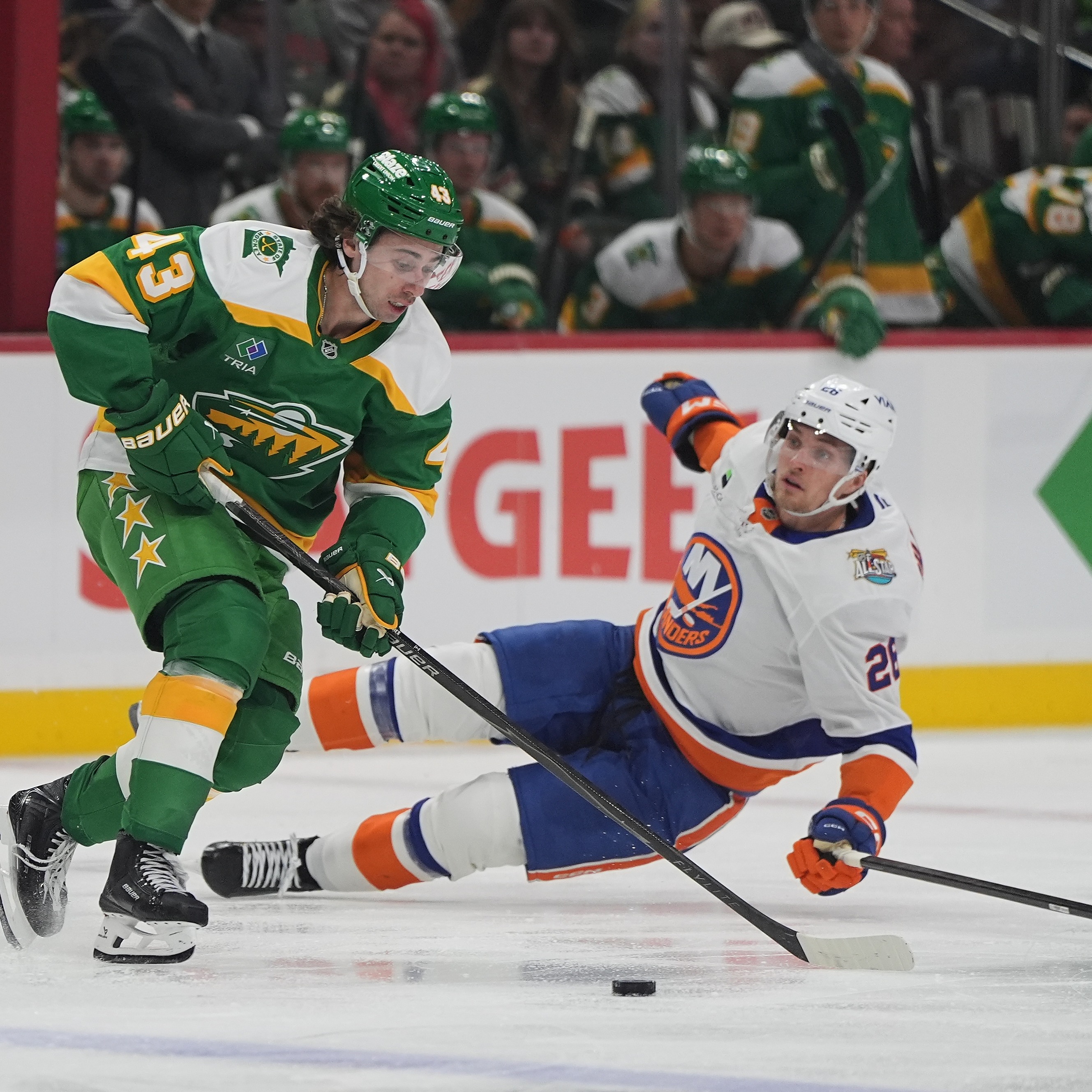 Wild lose in OT to the Islanders as rumors swirl around possible Dylan Larkin trade