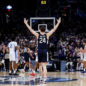 NCAA Basketball Tourney:   Braylon Mullins becomes part of March Madness folklore