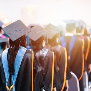 How concerned are graduates about AI taking their jobs in the future?