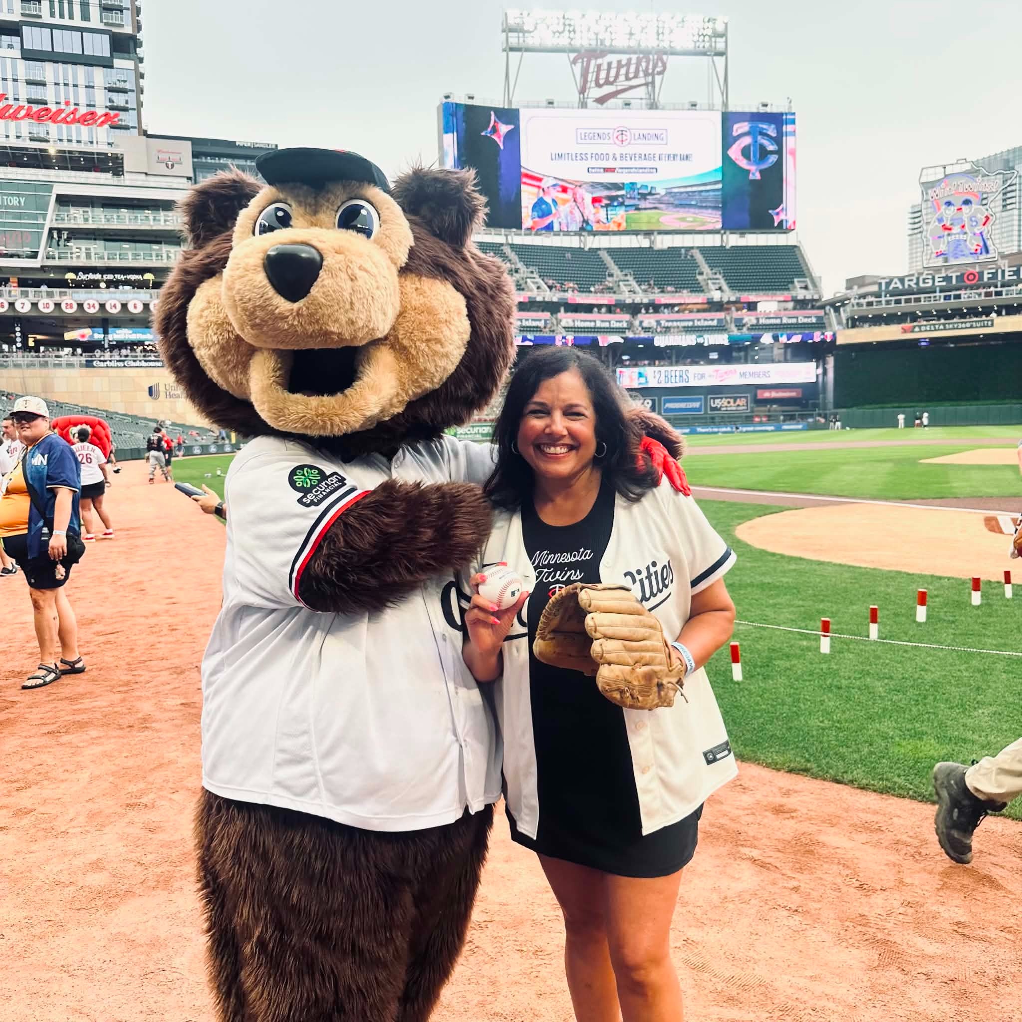 Twins 1st Pitch:   Vibes are high for the Twins right now....vets and young players are creating a winning atmosphere!