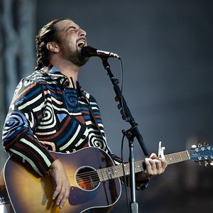 Noah Kahan concert brings two strangers together for magical meeting at Target Field.